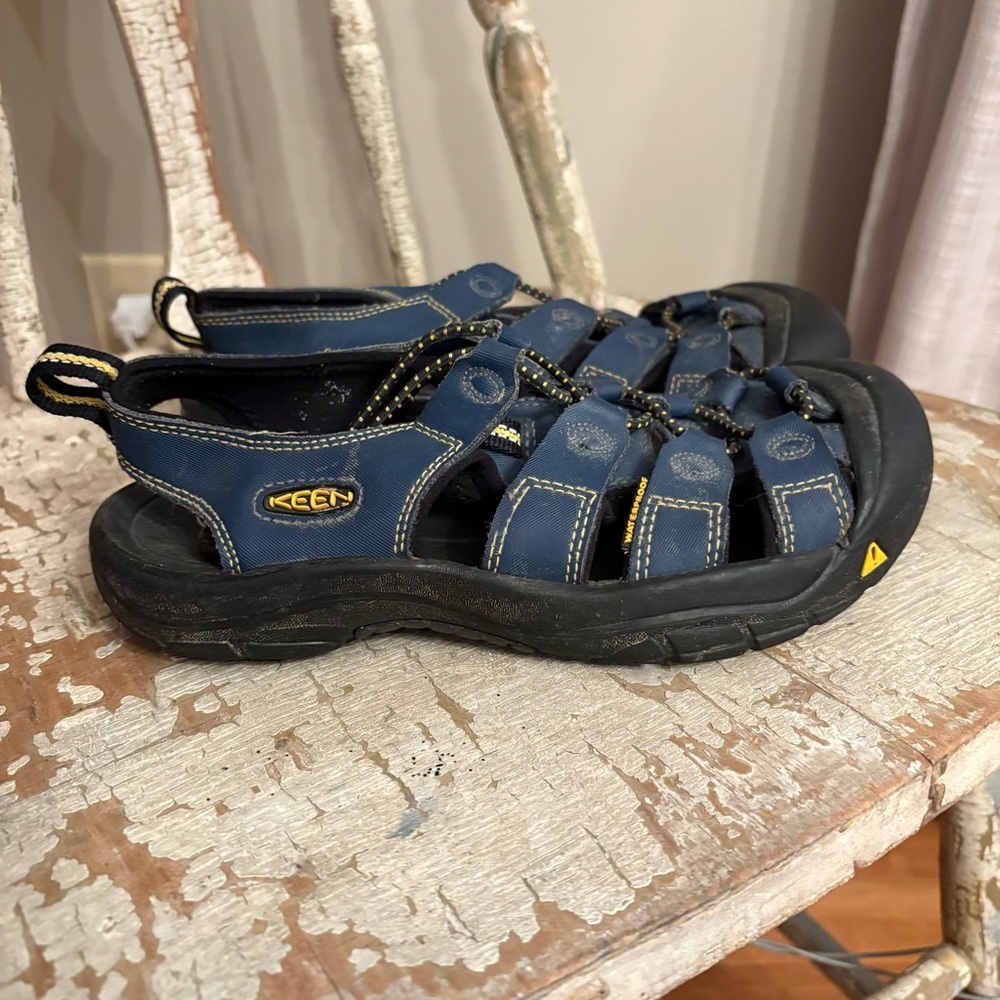 Keen Kids' Newport H2 water sandals black and blue size 6 Youth